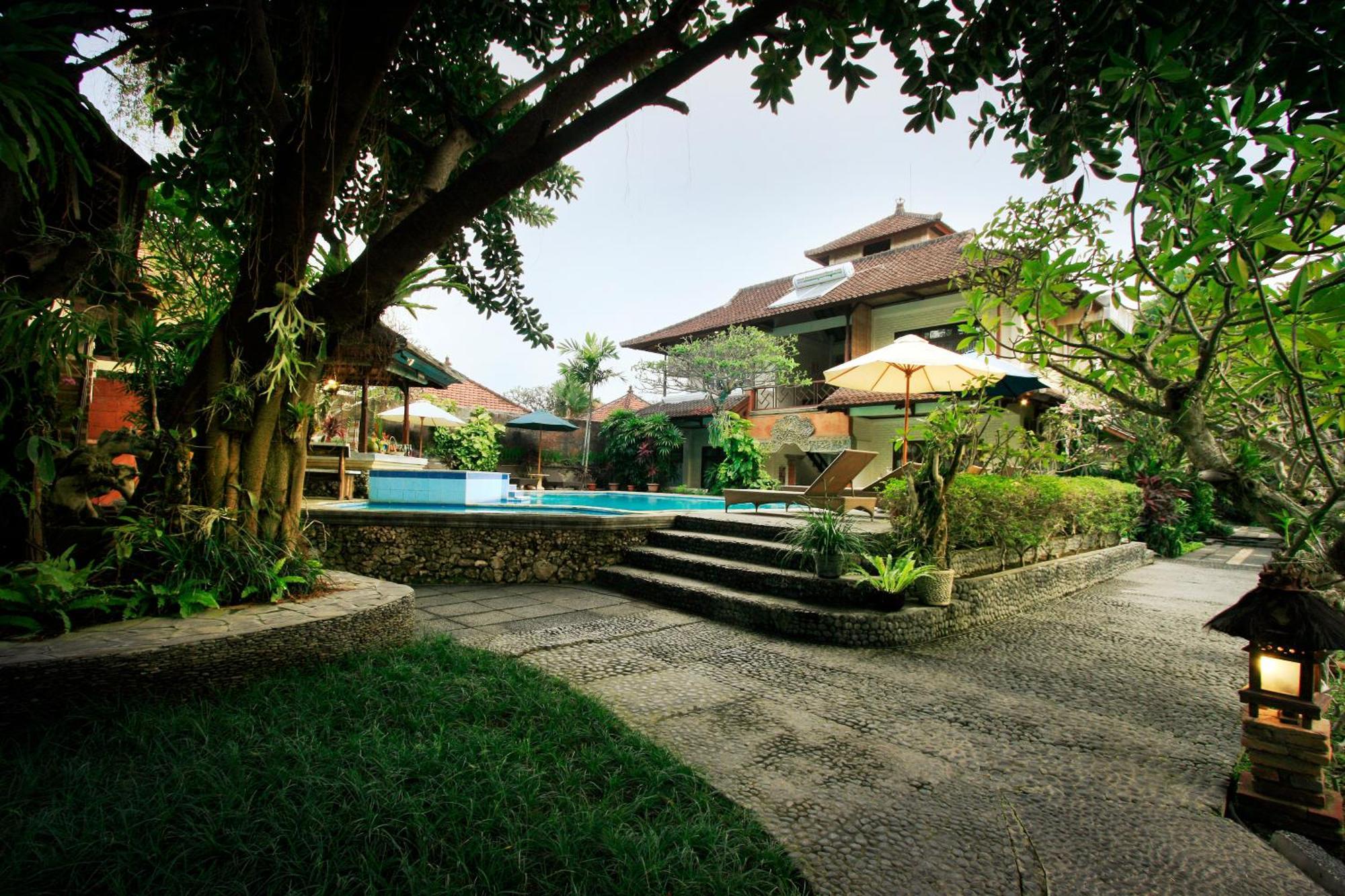 The Taman Ayu Hotel Seminyak Exterior foto